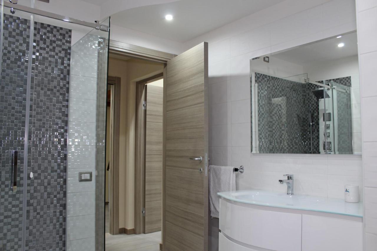 Flamingo Luxury Apartment Ajpsardinia Cagliari Buitenkant foto